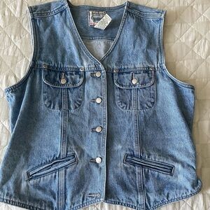 St. John’s Bay Jean Vest Sz Large